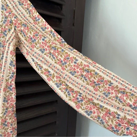 Sezane Floral Print Women's button up Top - Picture 3 of 5